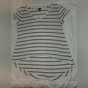 White and greay Tshirt